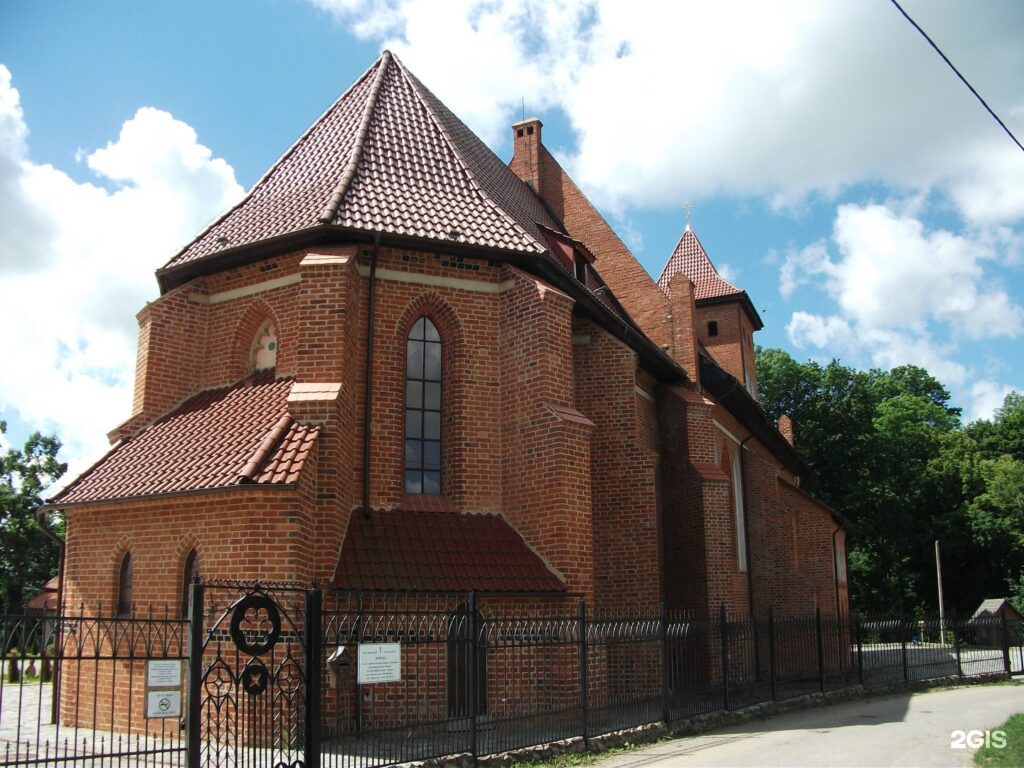 Кирха Арнау, монастырь святой Екатерины в Родниках